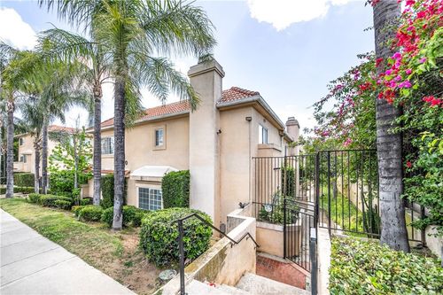 17-13600 Foothill Blvd, Sylmar, CA, 91342-4468 | Card Image