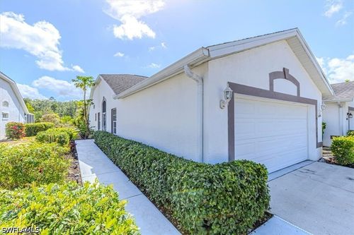 19-5446 Whitten Dr, NAPLES, FL, 34104-5302 | Card Image
