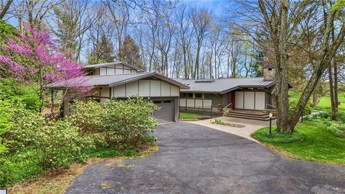 935 Talus Dr, Yellow Springs, OH, 45387-1414 | Card Image