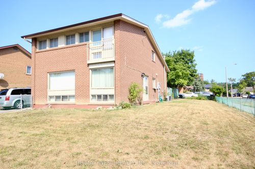 84 Orpington Cres, Etobicoke, ON, M9V3E7 | Card Image
