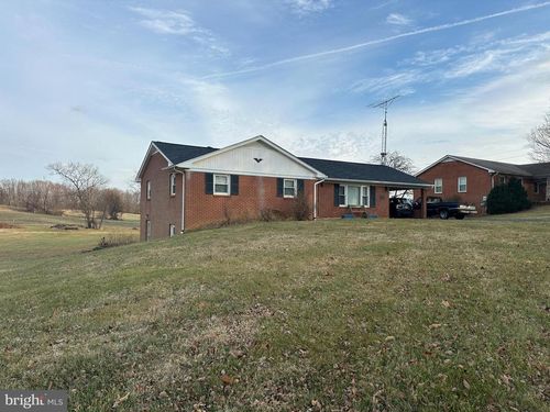 490 Kindig Rd, Waynesboro, VA, 22980-7301 | Card Image