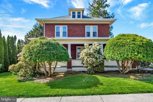 106 S 4th St, MOUNT WOLF, PA, 17347-8200 | Card Image