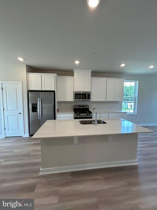 38 Barnes Way, SICKLERVILLE, NJ, 08081-2075 | Card Image