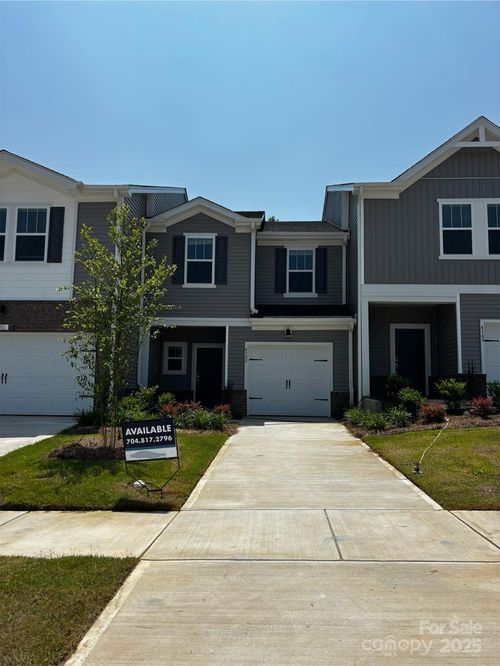 4305 Summit Woods Dr, Charlotte, NC, 28216-0392 | Card Image