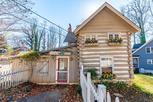 2120 Timberlake Dr, Lynchburg, VA, 24502-6946 | Card Image