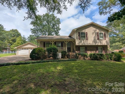 105 Redcoat Dr, Fort Mill, SC, 29715-9739 | Card Image