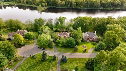 20 Crestview Ln, Sparta, NJ, 07871-3860 | Card Image
