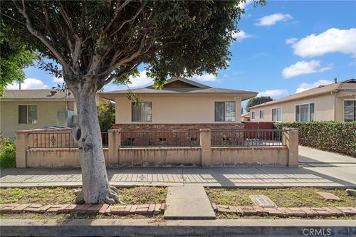 1422 E Mauretania St, Wilmington, CA, 90744-2833 | Card Image