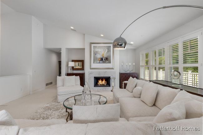 Living Room | Image 7