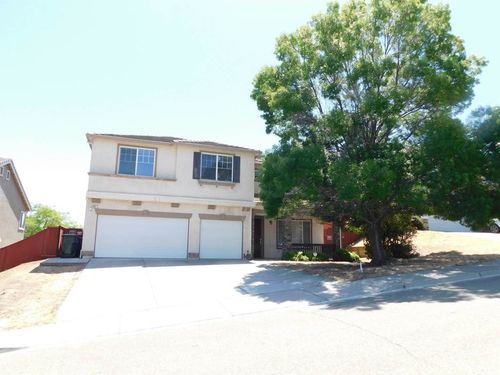 3915 Hummingbird Dr, Antioch, CA, 94509 | Card Image
