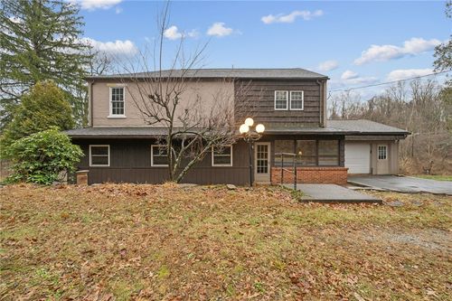 1756 Theatre St, Latrobe, PA, 15650-9011 | Card Image