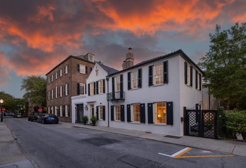 35 Tradd St, Charleston, SC, 29401-2539 | Card Image