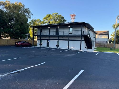 207 4th St Se, Fort Walton Beach, FL, 32548-5636 | Card Image