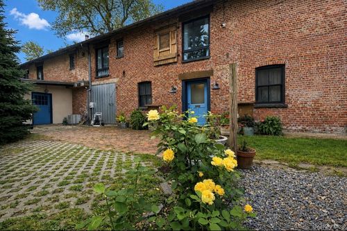 249 Grand St, Newburgh, NY, 12550-3605 | Card Image