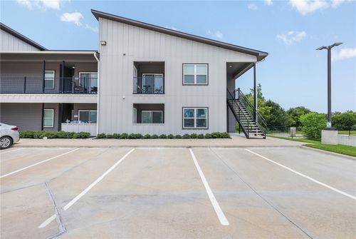 813-1326 Prairie Dr, Bryan, TX, 77803-5195 | Card Image