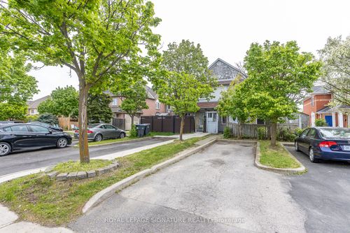 60 Blue Spruce St, Brampton, ON, L6R1C3 | Card Image