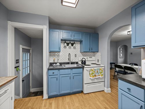 406 5th St Nw, Montgomery, MN, 56069-1027 | Card Image