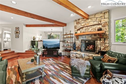 107-107 Grouse Moor Dr, Linville, NC, 28646-8111 | Card Image