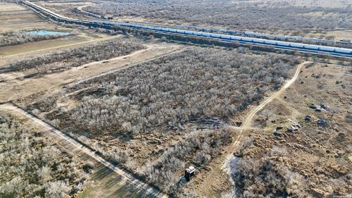 569 Gutierrez Ln, Floresville, TX, 78114 | Card Image