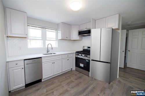 47 Lanza Ave, Garfield, NJ, 07026-3516 | Card Image