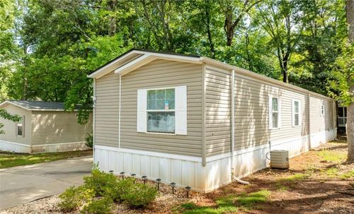 5581 Poplar Pl, Buford, GA, 30518-1789 | Card Image