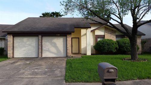 11115 Nepau Drive, Houston, TX, 77477 | Card Image