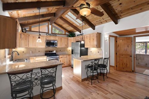 27720 Saunders Mdws, Idyllwild, CA, 92549-2559 | Card Image