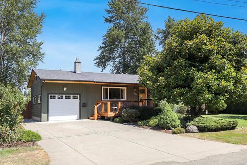 1922 Richardson Ave, Comox, BC, V9M2B4 | Card Image