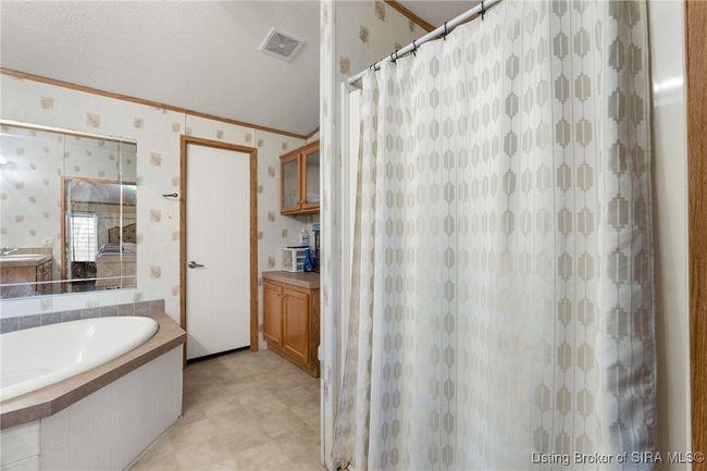 B - 2825 N Williams Ridge Rd, Home with 5 bedrooms, 2 bathrooms and null parking in Eckerty IN | Image 18