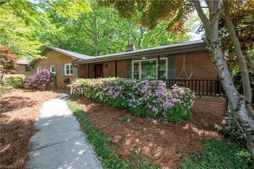 2540 Polo Rd, Winston Salem, NC, 27106-4943 | Card Image