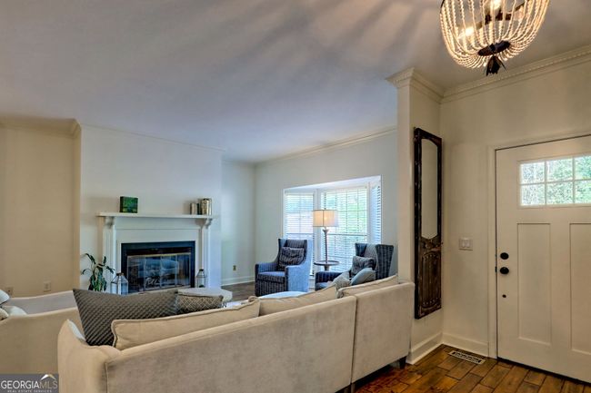 199 Stornoway Dr, Townhouse with 3 bedrooms, 2 bathrooms and 3 parking in Clayton GA | Image 4