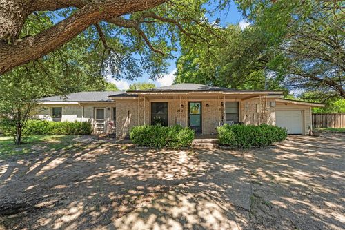 200 Brenda St, Lacy Lakeview, TX, 76705-1125 | Card Image