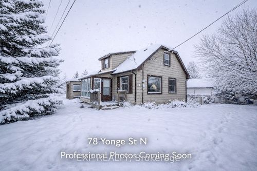 78 Yonge St N, Elmvale, ON, L0L1P0 | Card Image