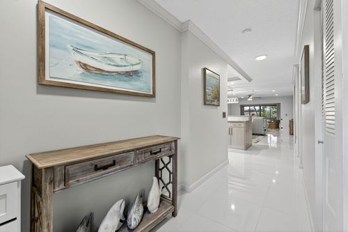 j-8450 Casa Del Lago, Boca Raton, FL, 33433-1418 | Card Image