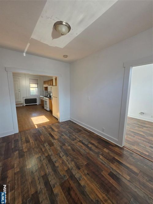 207 Westervelt Pl, Lodi, NJ, 07644-1168 | Card Image