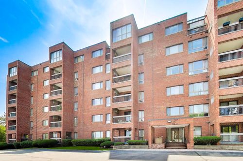 402-701 Forum Sq, Glenview, IL, 60025-3864 | Card Image