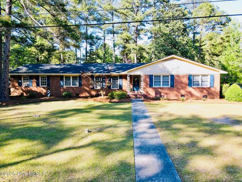 1204 Franklin Ave, Laurinburg, NC, 28352-3425 | Card Image