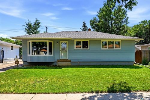 1631 Macpherson Ave, Regina, SK, S4S4E1 | Card Image