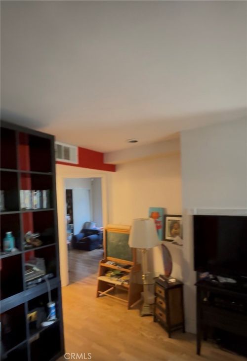 19834 Sandpiper Pl, Newhall, CA, 91321 | Card Image