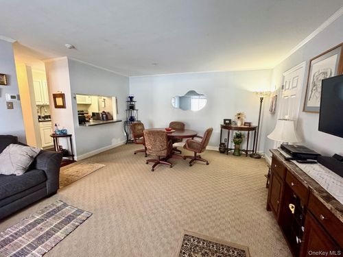 1-1 Aspen Ct, Coram, NY, 11727-1522 | Card Image