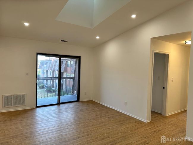 C - 299 Alpine Way, Townhouse with 2 bedrooms, 2 bathrooms and null parking in Woodbridge NJ | Image 4