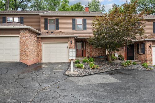 3-3620 38th St, Rock Island, IL, 61201-6557 | Card Image
