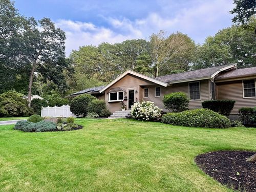 14 Abbott Ln, Chelmsford, MA, 01824-2020 | Card Image