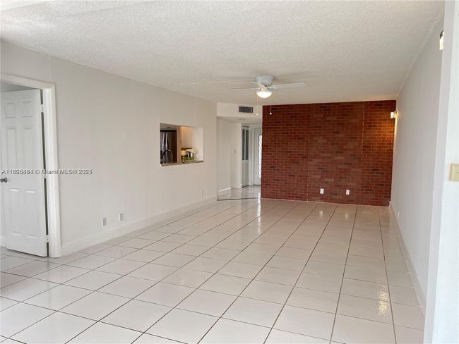 APT-406 - 1830 Sabal Palm Dr, Condo with 3 bedrooms, 2 bathrooms and null parking in Davie FL | Image 8