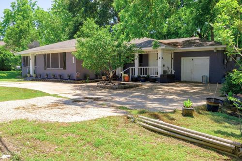749 S Cass, Centerville, TX, 75833-3631 | Card Image