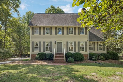 2500 Country Club Ln, Columbia, TN, 38401-5811 | Card Image