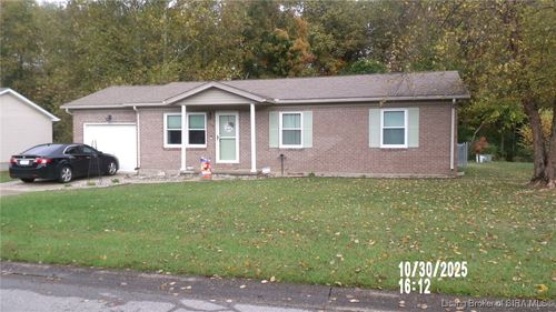 129 Broadmoor Ave, Charlestown, IN, 47111-1768 | Card Image