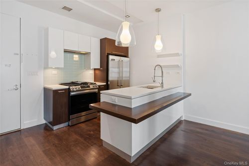 419-2-17 51st Ave, Long Island City, NY, 11101-5869 | Card Image
