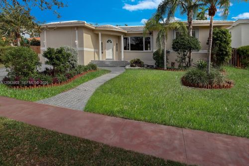 4555 N Jefferson Ave, Miami Beach, FL, 33140-2937 | Card Image