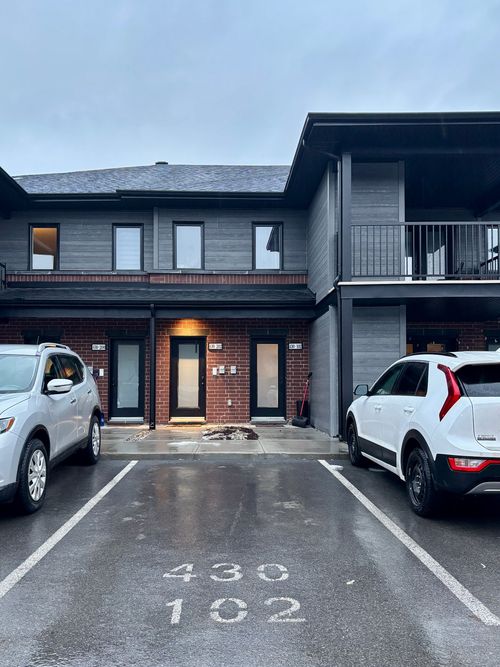 102-430 Rue Valois, Vaudreuil Dorion, QC, J7V2C8 | Card Image